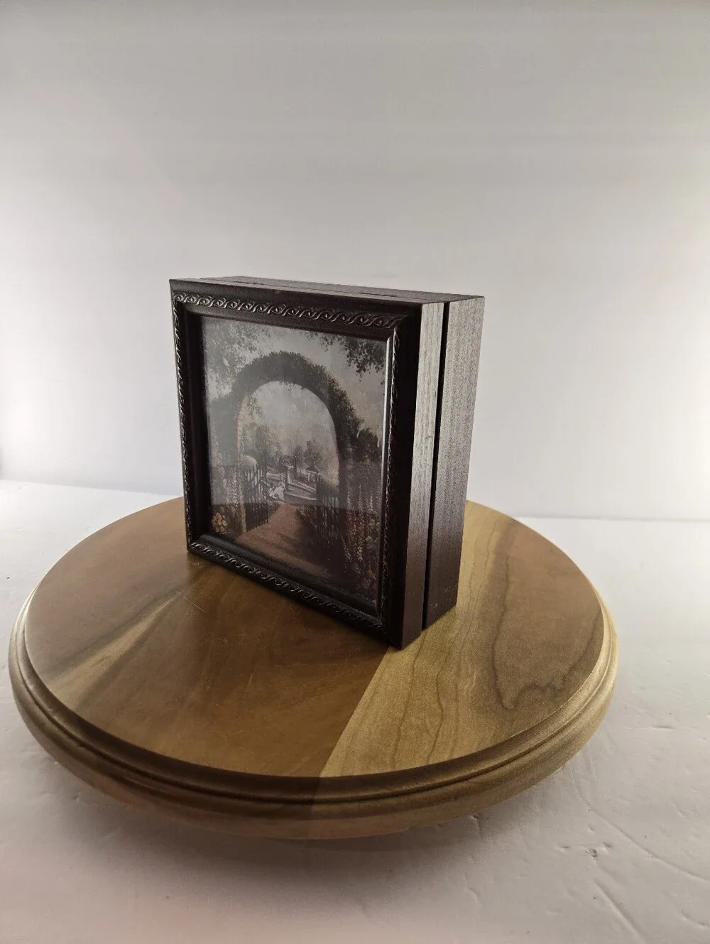 Wooden Keepsake Trinket Box | Cottage Garden Frame Lid Clamshell, Vintage